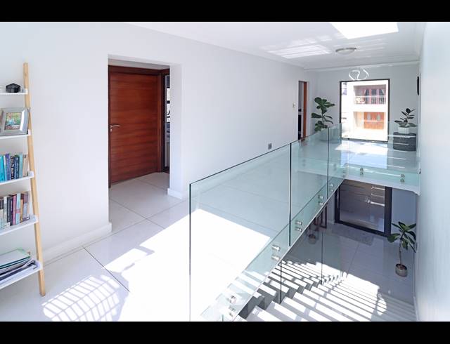 5 BEDROOM HOUSE FOR SALE IN BEVERLEY